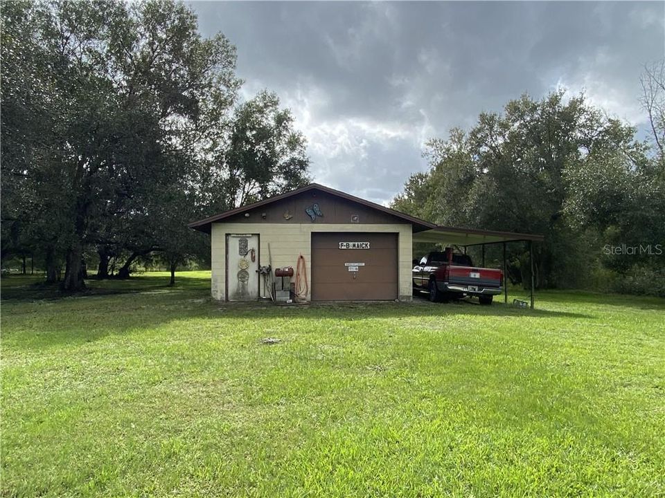 Recently Sold: $159,000 (3 beds, 2 baths, 1188 Square Feet)