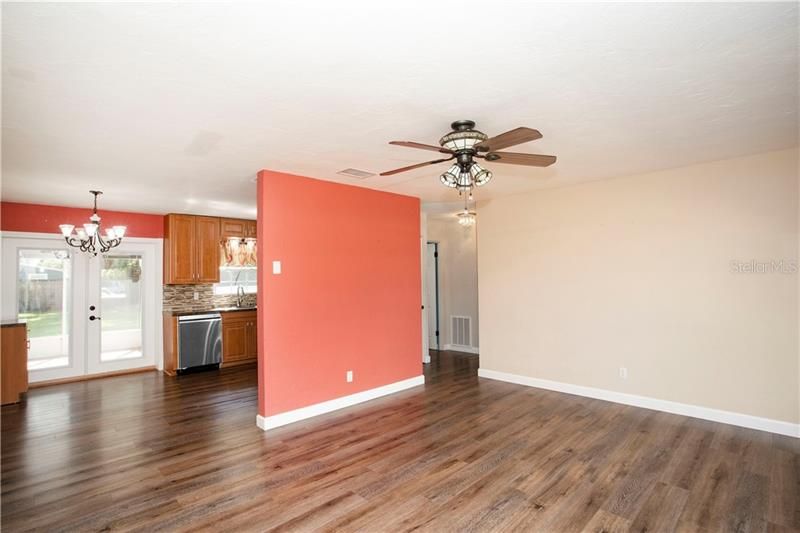 Recently Sold: $230,000 (3 beds, 1 baths, 1125 Square Feet)