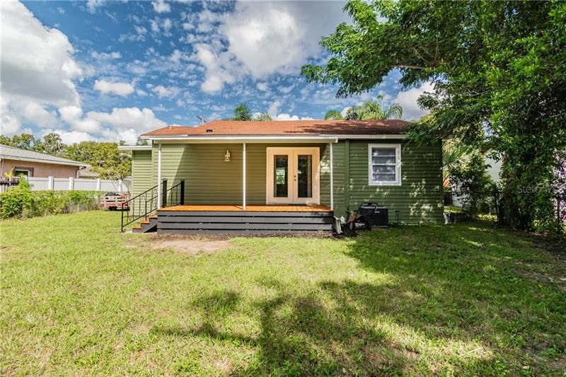 Recently Sold: $289,900 (3 beds, 2 baths, 1324 Square Feet)