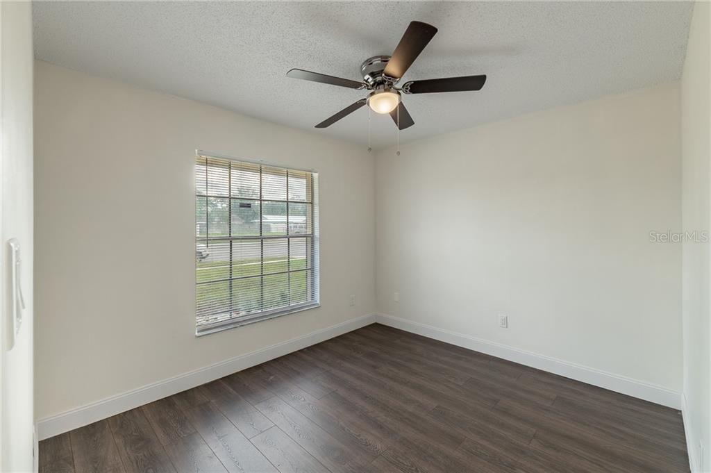 Recently Sold: $260,000 (3 beds, 2 baths, 1292 Square Feet)