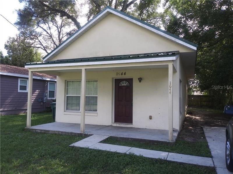 Recently Rented: $825 (2 beds, 1 baths, 940 Square Feet)