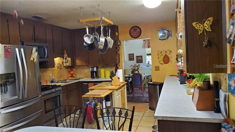 Recently Sold: $347,500 (2 beds, 1 baths, 1248 Square Feet)