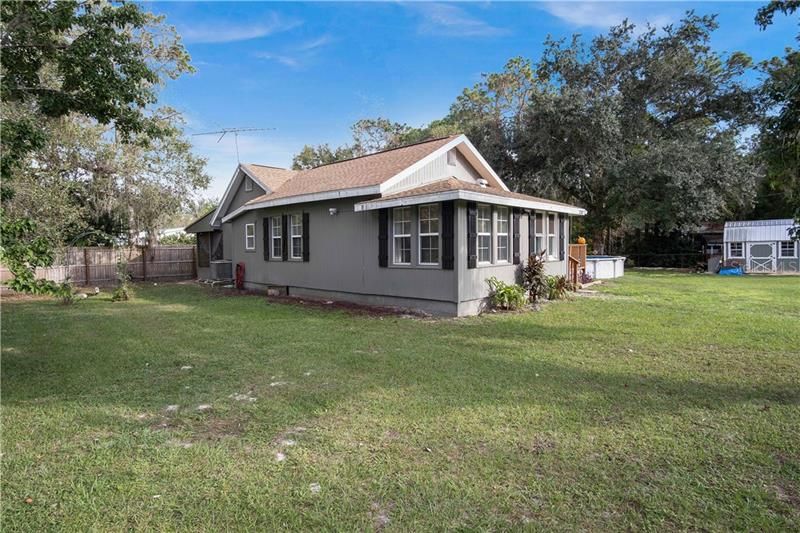 Recently Sold: $138,900 (3 beds, 1 baths, 1156 Square Feet)