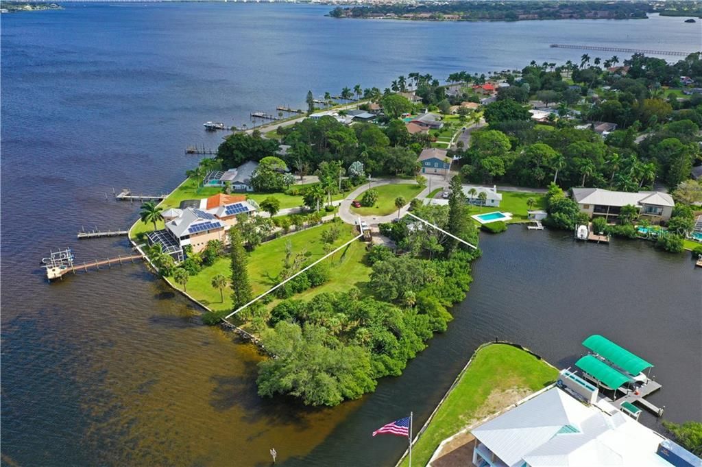 Vendido Recientemente: $599,900 (0.33 acres)