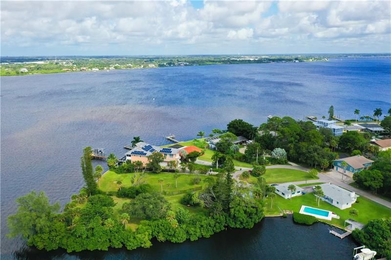 Vendido Recientemente: $599,900 (0.33 acres)