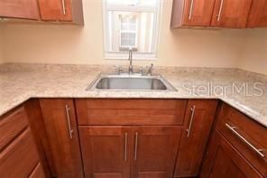 Recently Rented: $900 (1 beds, 1 baths, 690 Square Feet)