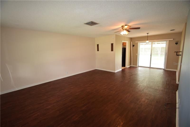 Recently Rented: $1,250 (2 beds, 2 baths, 1238 Square Feet)