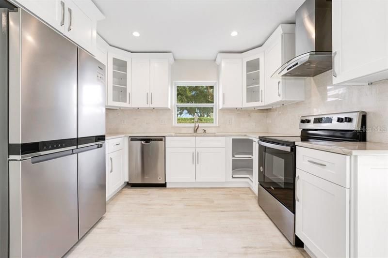 Recently Sold: $510,000 (3 beds, 3 baths, 2054 Square Feet)
