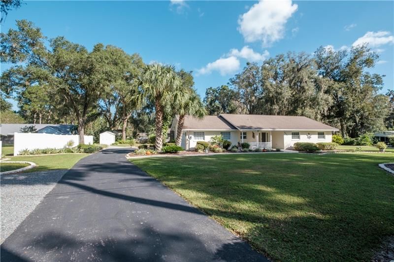 Recently Sold: $259,999 (3 beds, 2 baths, 1698 Square Feet)