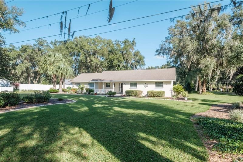 Recently Sold: $259,999 (3 beds, 2 baths, 1698 Square Feet)