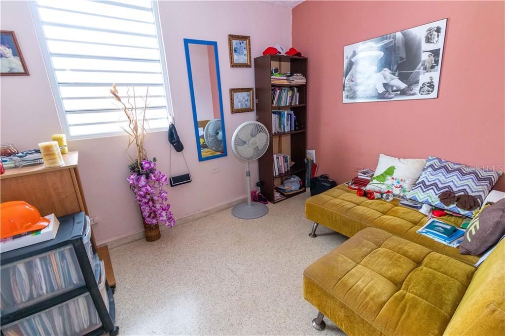 Vendido Recientemente: $99,000 (3 camas, 1 baños, 1178 Pies cuadrados)