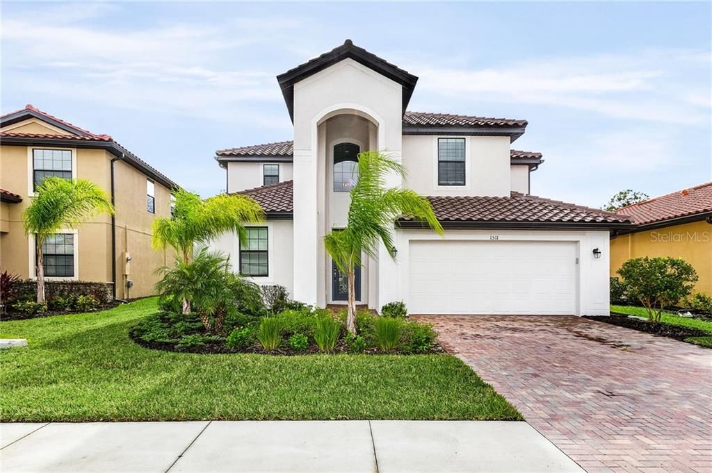 Recently Sold: $479,000 (5 beds, 3 baths, 3231 Square Feet)