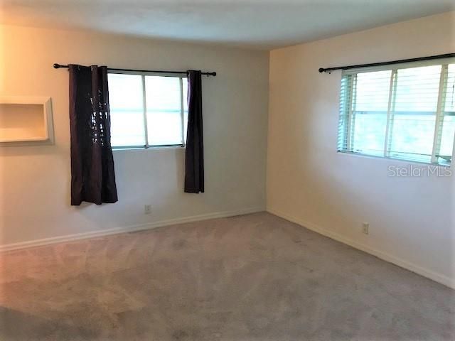 Recently Rented: $860 (2 beds, 1 baths, 990 Square Feet)