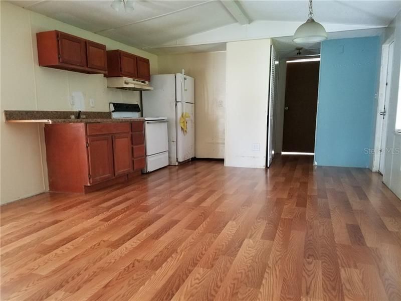 Vendido Recientemente: $69,900 (2 camas, 1 baños, 616 Pies cuadrados)