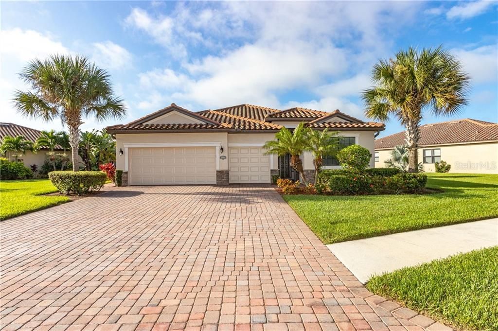 Recently Sold: $498,000 (4 beds, 3 baths, 2293 Square Feet)