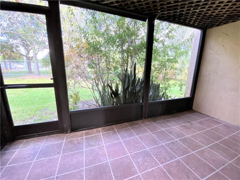 Vendido Recientemente: $89,900 (2 camas, 1 baños, 921 Pies cuadrados)