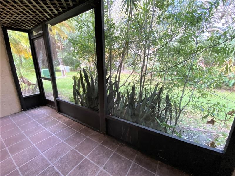 Vendido Recientemente: $89,900 (2 camas, 1 baños, 921 Pies cuadrados)