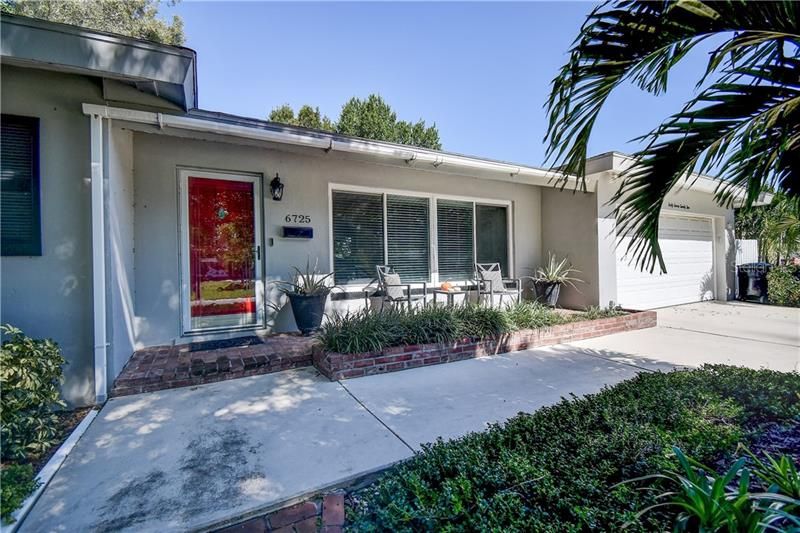 Recently Sold: $355,000 (3 beds, 2 baths, 1362 Square Feet)