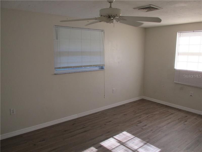 Recently Rented: $1,100 (3 beds, 1 baths, 1291 Square Feet)