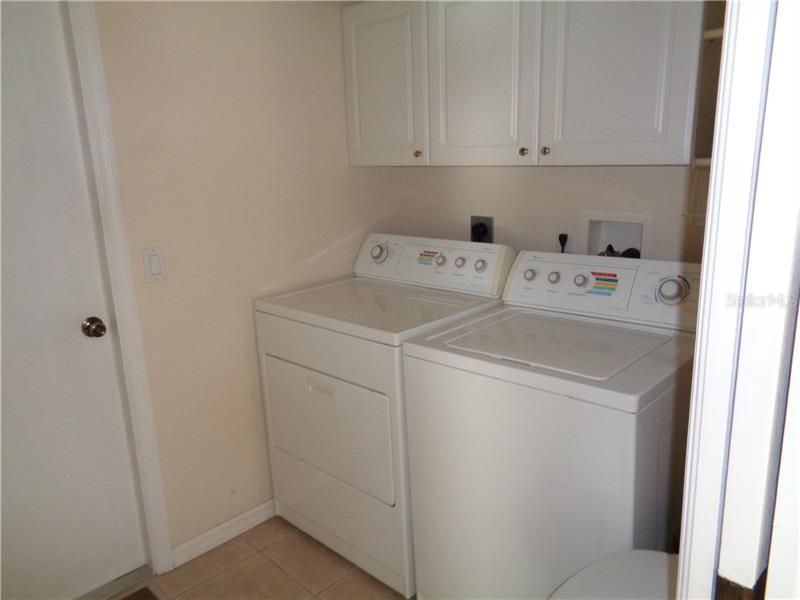 Recently Rented: $2,200 (3 beds, 2 baths, 1850 Square Feet)