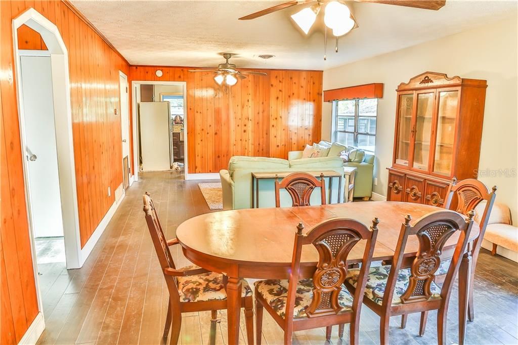 Recently Sold: $169,000 (3 beds, 2 baths, 1488 Square Feet)