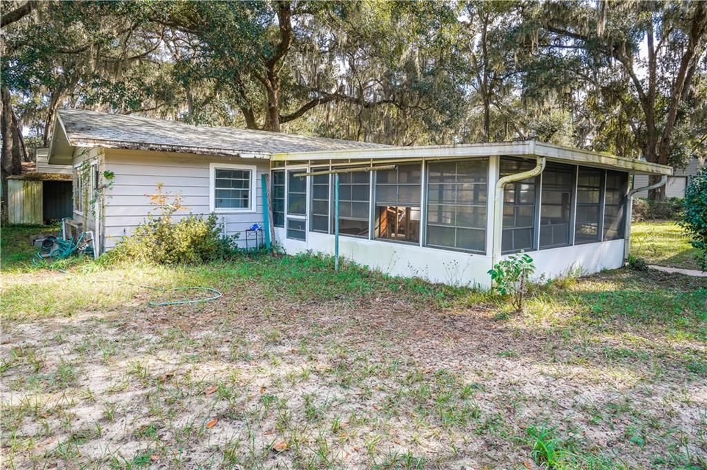 Recently Sold: $169,000 (3 beds, 2 baths, 1488 Square Feet)