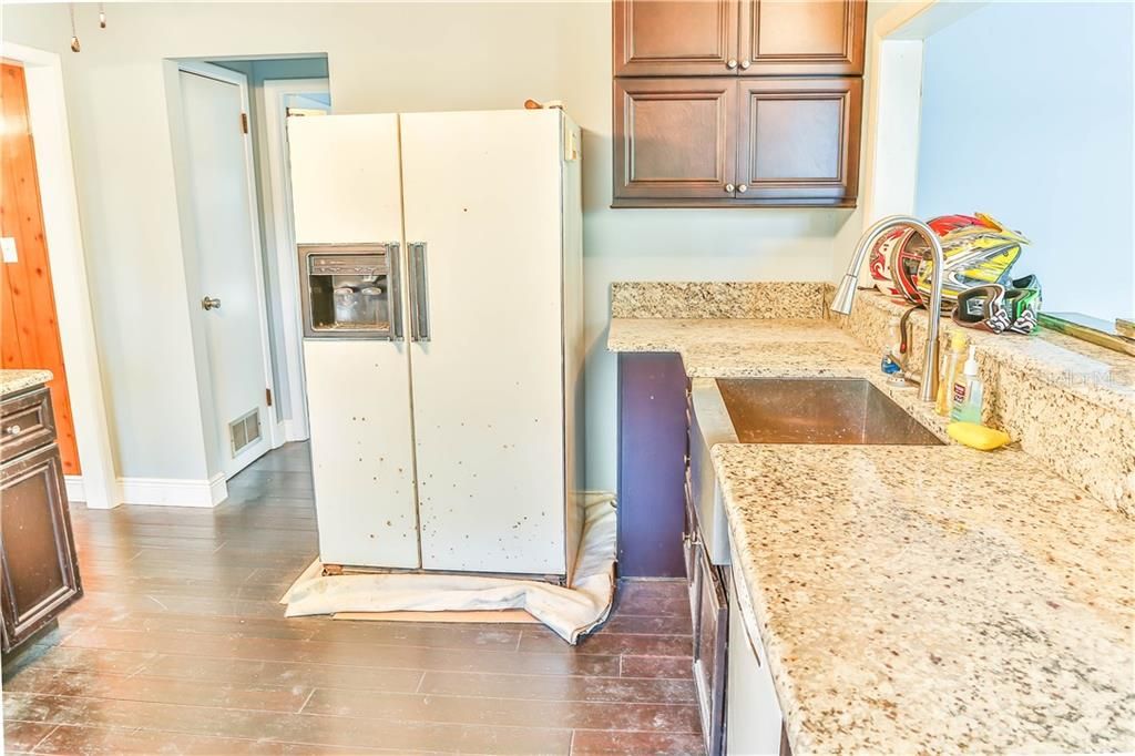 Recently Sold: $169,000 (3 beds, 2 baths, 1488 Square Feet)