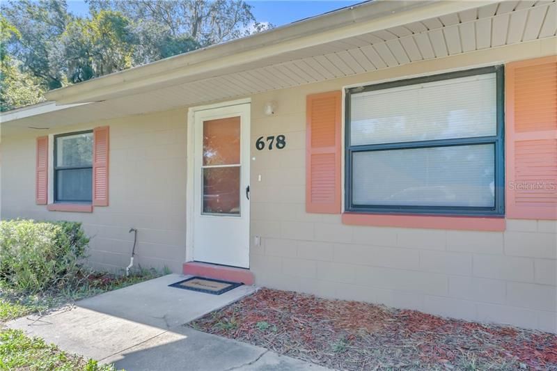 Recently Sold: $165,000 (3 beds, 2 baths, 1378 Square Feet)