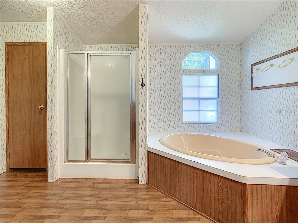 最近售出: $89,900 (3 贝兹, 2 浴室, 1560 平方英尺)