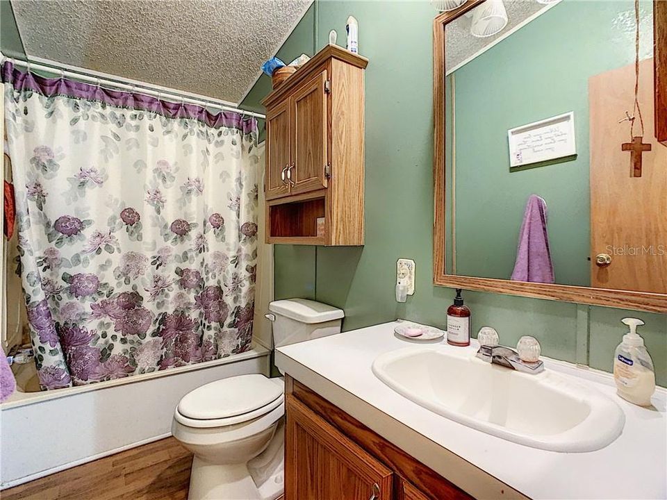 最近售出: $89,900 (3 贝兹, 2 浴室, 1560 平方英尺)