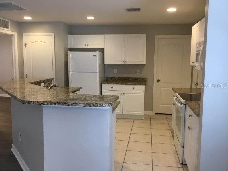 Recently Rented: $1,499 (3 beds, 2 baths, 1408 Square Feet)