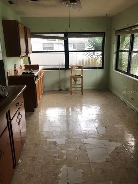 Vendido Recientemente: $250,000 (2 camas, 1 baños, 983 Pies cuadrados)