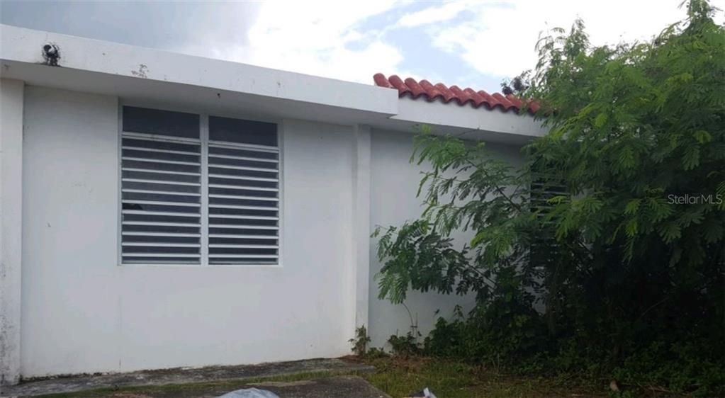 Vendido Recientemente: $62,000 (3 camas, 2 baños, 950 Pies cuadrados)