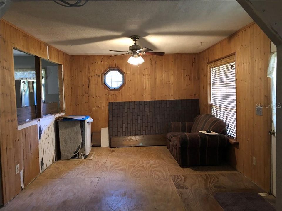 Recently Sold: $129,900 (2 beds, 2 baths, 1330 Square Feet)