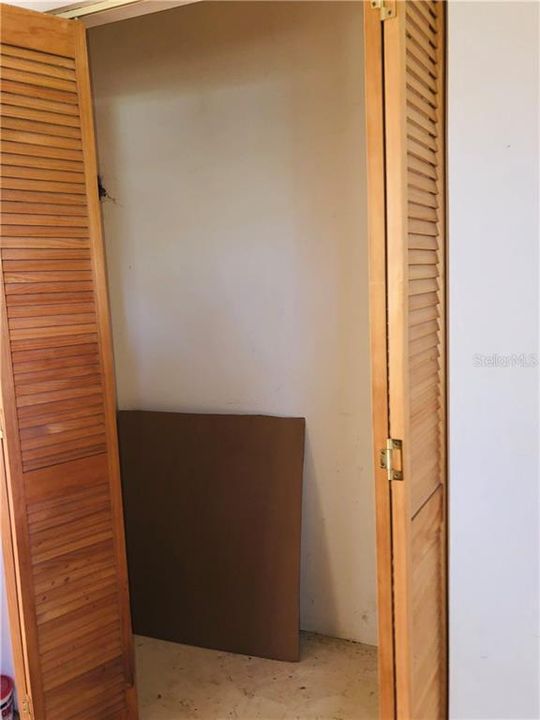 Vendido Recientemente: $129,900 (2 camas, 2 baños, 1330 Pies cuadrados)