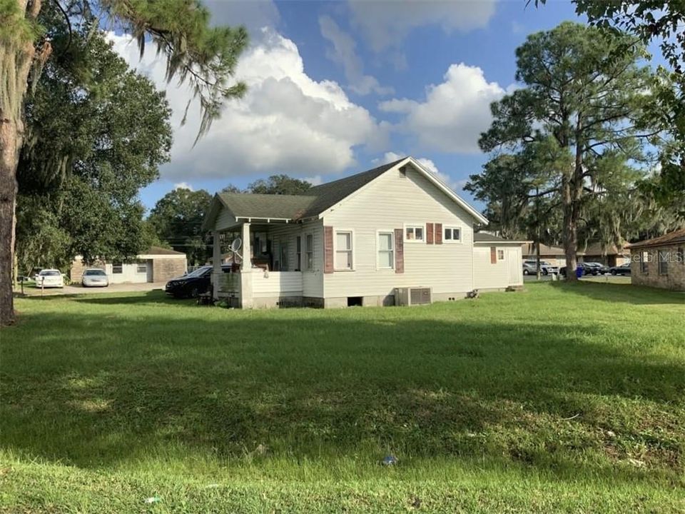 Recently Sold: $30,000 (3 beds, 1 baths, 1038 Square Feet)