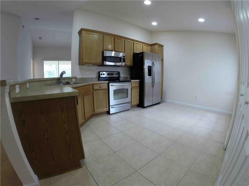 Recently Rented: $1,400 (2 beds, 2 baths, 1864 Square Feet)