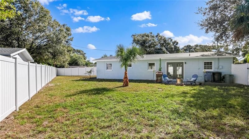 Recently Sold: $300,000 (3 beds, 2 baths, 1000 Square Feet)