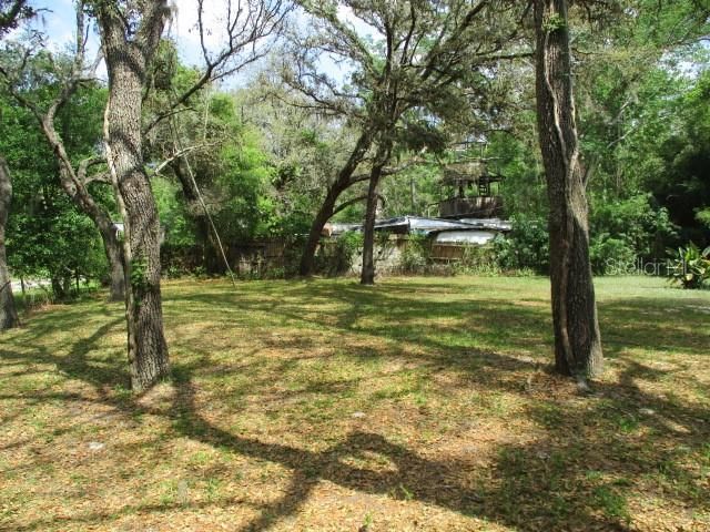 最近售出: $10,000 (0.27 acres)