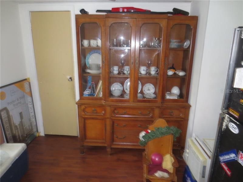 Vendido Recientemente: $34,900 (2 camas, 2 baños, 924 Pies cuadrados)