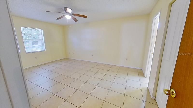 Recently Rented: $1,250 (3 beds, 2 baths, 1390 Square Feet)