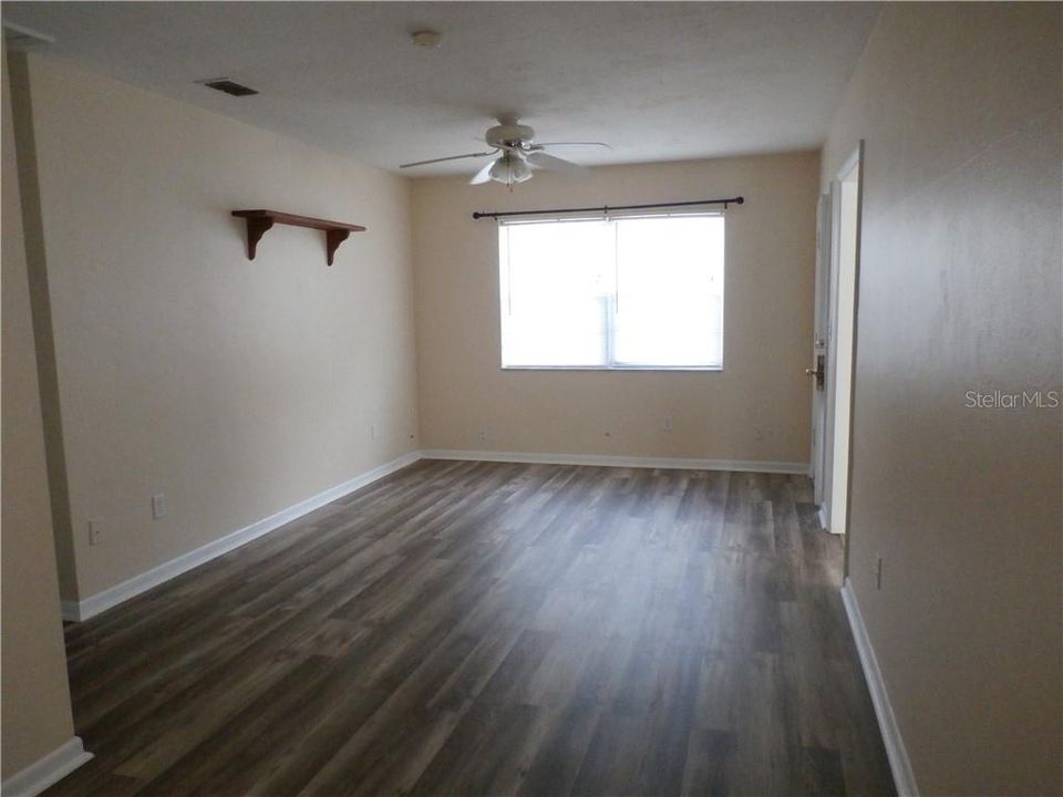 Recently Sold: $134,000 (2 beds, 1 baths, 732 Square Feet)