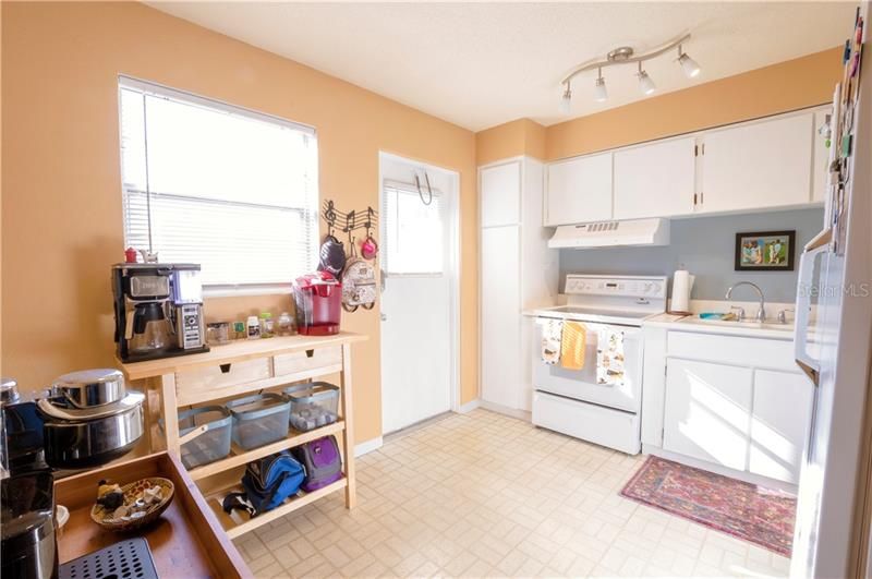 Recently Sold: $75,000 (2 beds, 1 baths, 841 Square Feet)