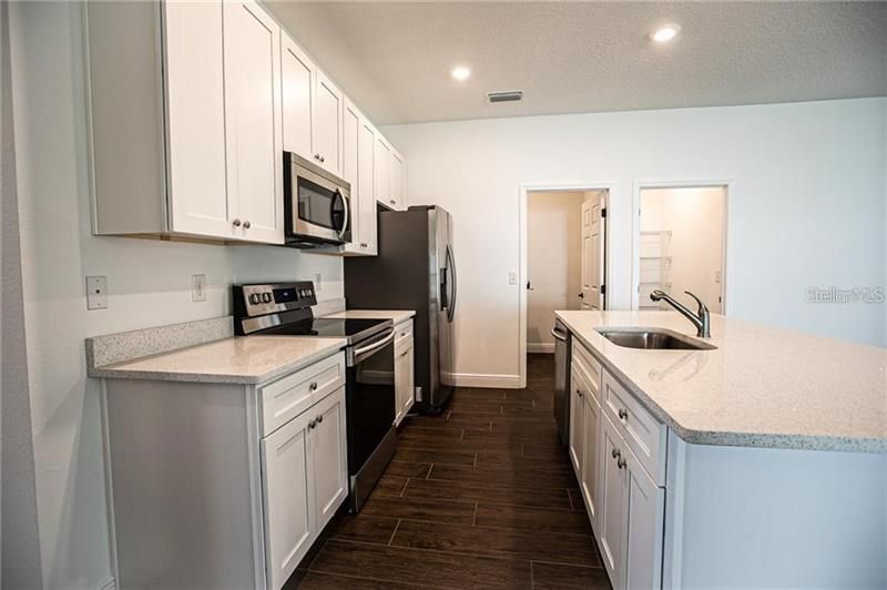 Recently Rented: $1,695 (3 beds, 2 baths, 1544 Square Feet)