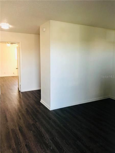 Recently Rented: $825 (1 beds, 1 baths, 5704 Square Feet)