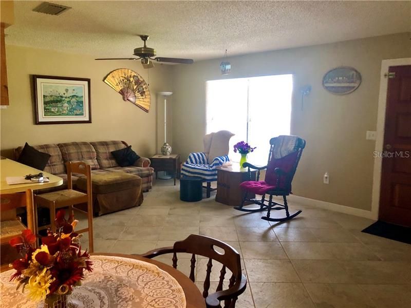 Recently Sold: $159,900 (2 beds, 2 baths, 1274 Square Feet)