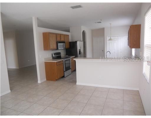 Recently Rented: $1,495 (3 beds, 2 baths, 1640 Square Feet)