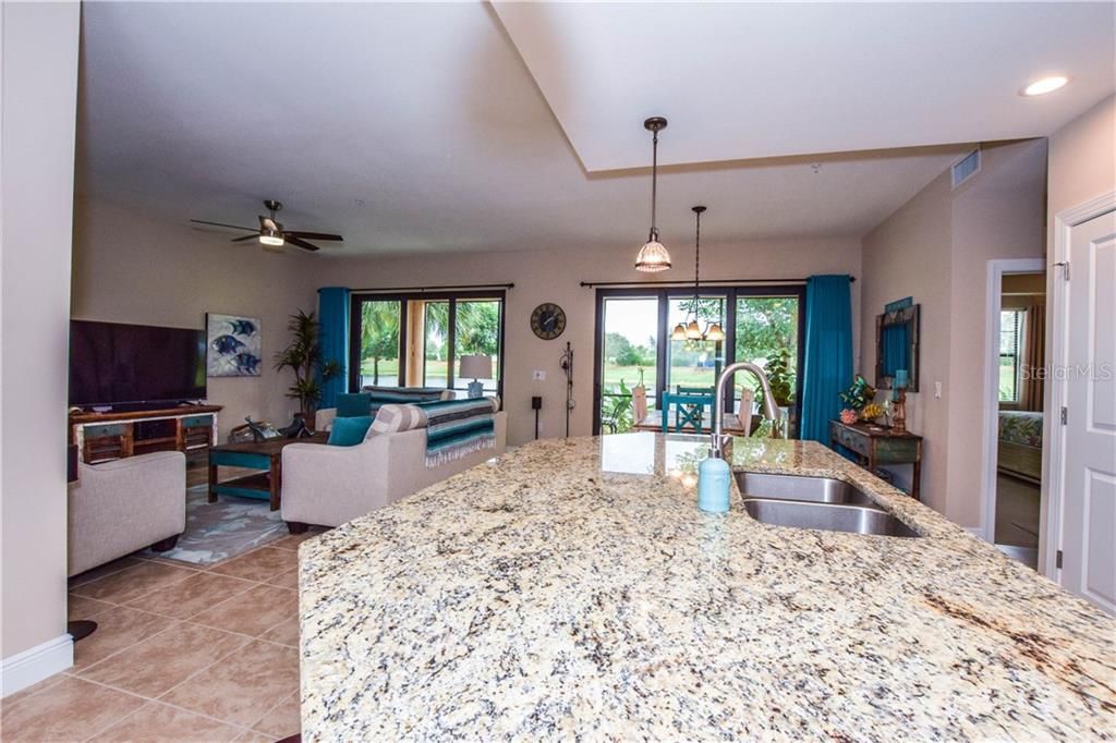 Recently Sold: $289,000 (2 beds, 2 baths, 1592 Square Feet)