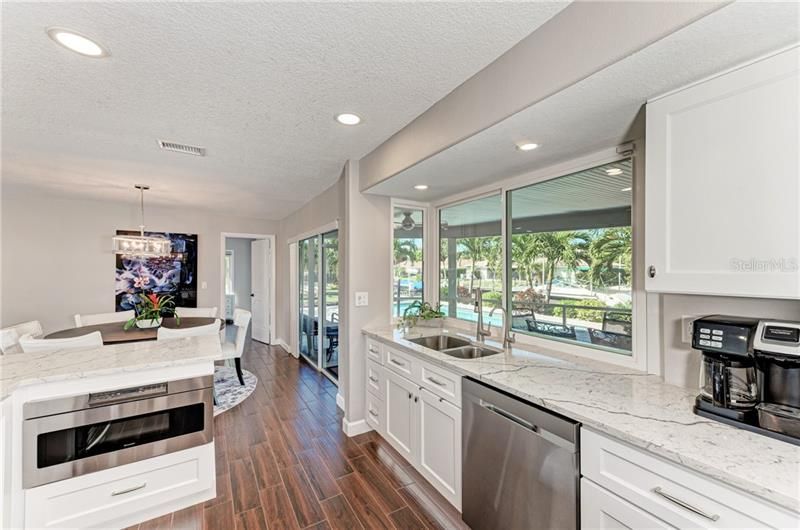 Recently Sold: $1,245,000 (3 beds, 2 baths, 1716 Square Feet)