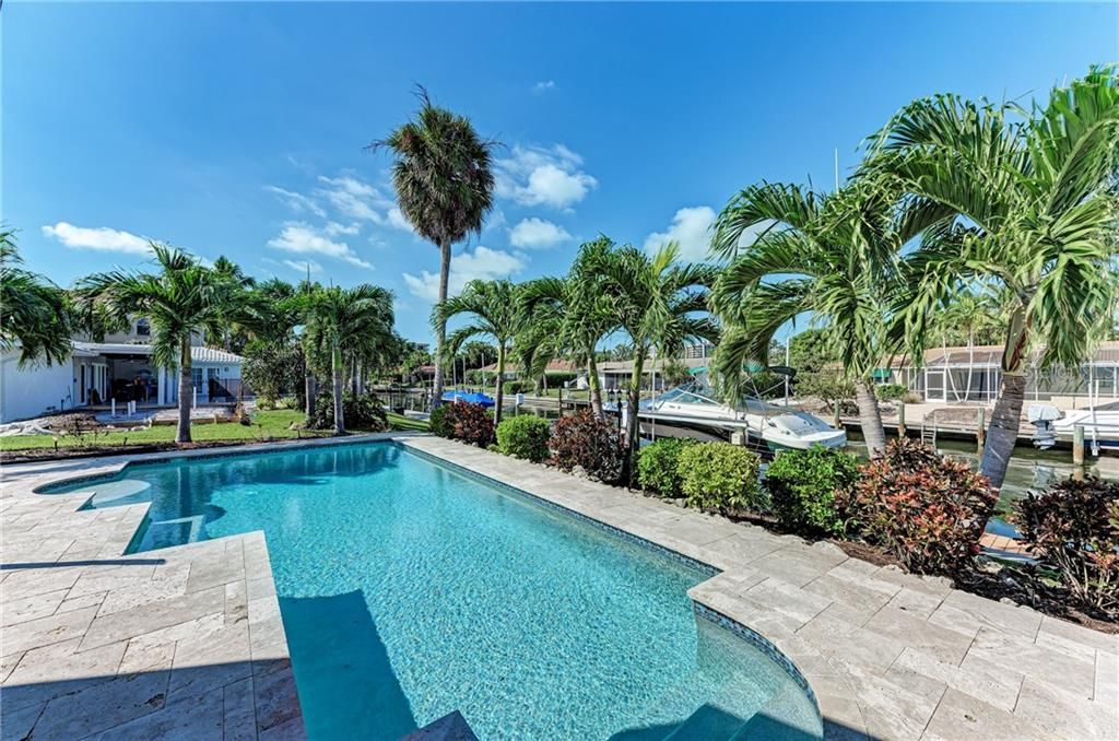 Recently Sold: $1,245,000 (3 beds, 2 baths, 1716 Square Feet)